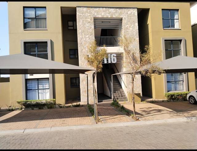 3 BEDROOM APARTMENT TO LET IN WATERFALL